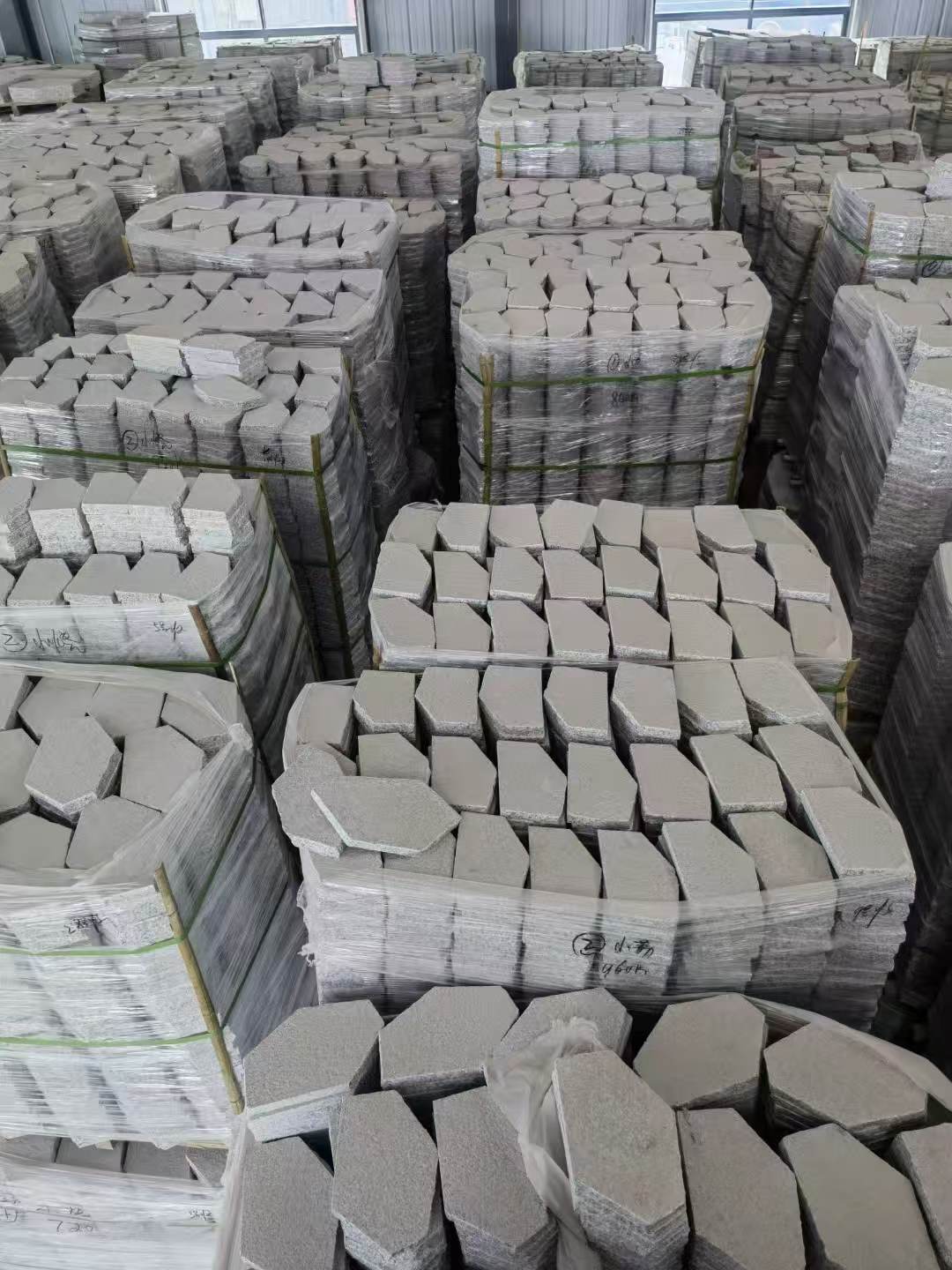 海口芝麻白石材冰裂纹，碎拼。