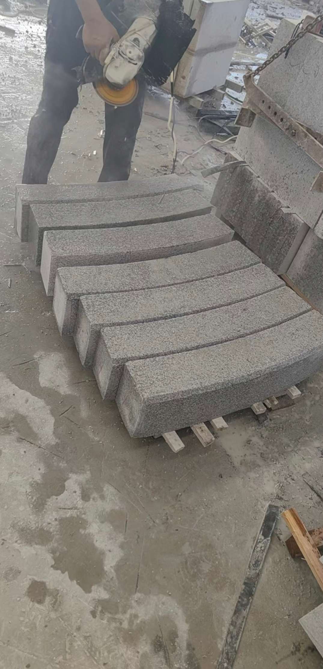 海口芝麻白弧形路牙石